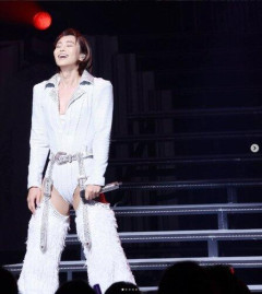 【衝撃】黒柳徹子さんも「ふんどしみたい」と唸った氷川きよしさんの“限界突破”衣裳ｗｗｗｗｗｗｗｗｗｗ