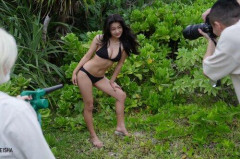【画像】週刊プレイボーイさん、まだ名無しの謎の現役JKを表紙に抜擢