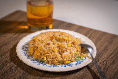 お前ら「チャーハン作る時は油をケチるな！米を揚げる勢いで！」ワイ「はぇ〜やってみるか！」