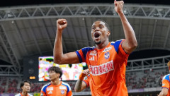【J2第7節】2連勝でホーム全勝を守った新潟が首位へ浮上　富山、横浜FC、大宮が勝ち点で並び追走　他…J2まとめ(1日目＆2日目)