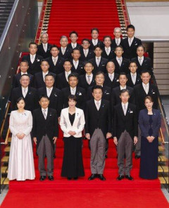 【驚愕】ＳＰＥＥＤ今井絵理子氏が「副大臣」に抜てき！「ドレスは１００点」の声