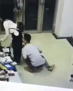 【悲報】ちんさん、まんさんのケツを嗅ぎまくってしまうｗｗｗｗｗ
