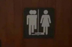 【画像】「ウルヴァリン」で変なトイレが発見される