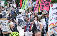 反戦デモ・国会前に１万５千人「戦争止めよう！」　「戦争したがる首相はいらない」　「高市政権今すぐ退陣」　9/20