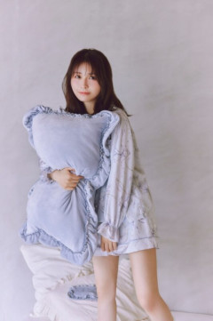 ＜長濱ねる＞秋のおうち時間を彩る！　多彩なルームウエア姿披露　ここから1年間「温かいひとときをお届け」