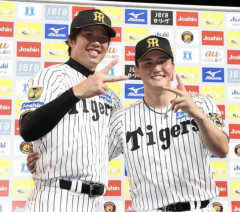 阪神　同学年コンビでヒーローインタビュー　才木「マブダチ」元山「勢いづけるのは同級生の俺しかおらん」