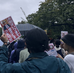 国会前の反高市デモ。ちいかわを政治利用  [9/20]