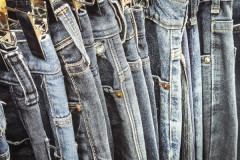 【画像あり】女さん「ネットで買ったデニムが届いた。私も苦しいしデニムも苦しんでる。」⇒！！！