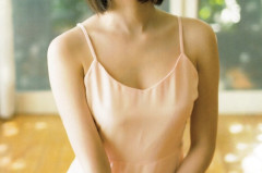 【朗報】美人熟女アナ(57)、たっぷりお乳だったwwwwwwww
