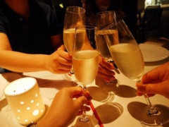 【悲報】有識者「40代の同窓会の現実。昔好きだった女はみんなオバサン化して実際は不倫などは起こらない」←これ・・・・