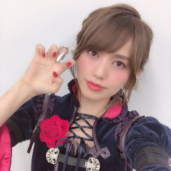 【朗報】声優の藤井ゆきよさん(41)、アイドルマスターのライブでキツい格好を着てしまう