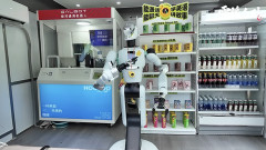 中国父さん、ガチで「日本がなりたかった国」になる。そこら中でロボットが働く時代に