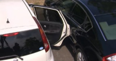 小学4年生の息子が高級車にドアをぶつけ３０万円を請求されました。親が払うべきですか？