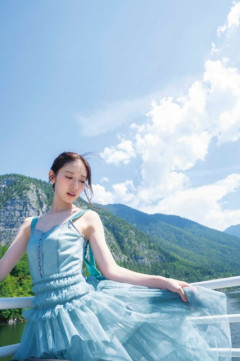 ＜日向坂46金村美玖＞はかなげな美しさが際立つ　写真集「機微」　4種の裏表紙公開