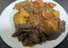 【速報】4時間かけた牛すじカレー完成ｗｗｗｗ