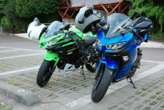 ワイ「バイクで飛ばすぜ」ﾌｩﾝ！ﾎｫﾝ！ﾎｫﾝ！ｵｫﾝ！ｱｫﾝ！