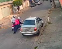 【動画】強盗の被害者となった男性が追跡して犯人の命を奪う。