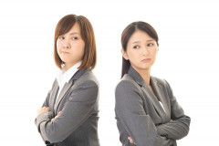 女上司(29)「男なんだろ？グズグズするなよ！」 ワイ(24)「それセクハラですよ、人事に報告しますねｗｗｗｗｗ」⇒！！