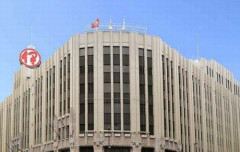 【神対応】1万円渡されて「お客様用弁当買ってこい」と無茶振りされた新卒、伊勢丹デパ地下に駆け込み涙目で相談　→　伊勢丹の返答が最高に役立つ教えでネット大絶賛