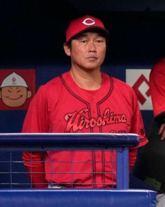 新井監督、続投決定！ 3回辞意を伝えるもオーナーが説得「新井しか思いつかなかった」