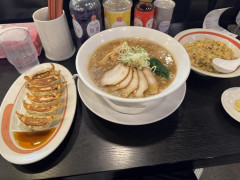 【画像】幸楽苑、荒み切ったこの国で今でも唯一ラーメン餃子チャーハンセットが1000円以内で食えてしまう