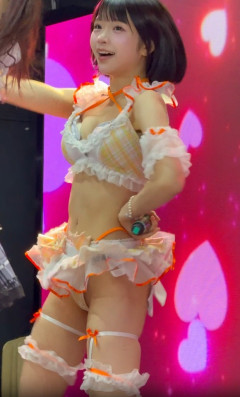 【動画】地下アイドルさん、このレベルのメスガキがドすけべ衣装で出演してしまうwwwwwwww
