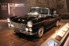【画像】昭和の国産車のデザインセンスｗｗｗｗｗｗ