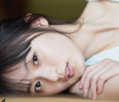 【朗報】遠藤さくら、パツパツニットで膨らみが...!!!