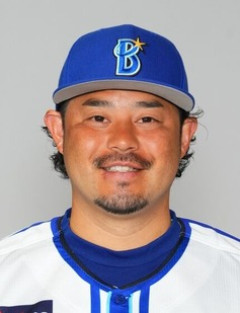 DeNA・死球交代の宮崎敏郎、今後の出場は「様子を見ながら」「打撲というところだと思う」と相川監督が説明