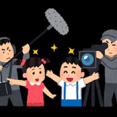 【画像】NHKの女性アナウンサー、髪に櫛を刺したままニュースを読んでしまうｗｗｗｗｗｗｗｗ