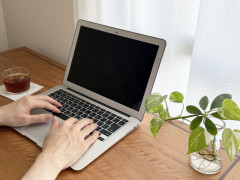 ​【朗報】長年デスクトップ派だったワイ、ついにノートPCの凄さに気づく