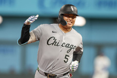 【朗報】ホ軍・村上宗隆さん、33号2ランで岡本和真さんに並び日本勢最多タイwwwwwwwwww