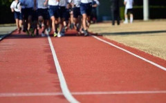 【悲報】最近の中高生、1500m走を走り切れない生徒が続出