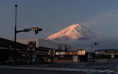 富士山頂の自販機のコーラ６００円・・・