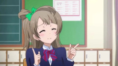 改札前で立ち止まってカバンの中の定期券を探しそうなラブライブ！キャラ