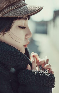3年前に振られた元カノから急に連絡が来た！こっちは結婚してもう一年が経とうとしてるのに…