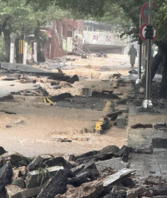 【画像】大雨が降っただけで道路がめちゃくちゃwwwwwwwwww