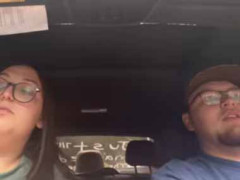 新婚旅行先で車を運転していた。すると助手席にいた妻が何かに気づいた → ファッ！？…