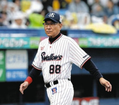 奥川6回4失点、池山監督「何とか踏ん張ってほしかった」
