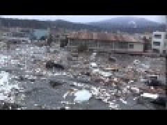 【画像】震災の街に僧侶が念仏を唱え歩く姿があまりに神秘的すぎる…その理由がこれｗｗｗｗ
