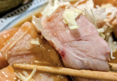【画像】行列のできる生姜焼きのお店、めちゃくちゃ美味そうwww