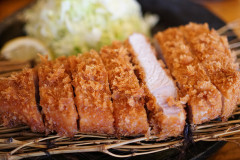結局お前らは「とんかつ」に何をかけるの？