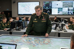 ロシア軍のゲラシモフ参謀総長、ドンバス戦域の攻勢を停止…燃料備蓄の大部分がモスクワに送られるため！