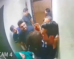 【動画】一家全員を乗せたエレベータが落下してしまう事故。