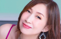 歌手・森口博子さん、ボディコン姿を投稿した結果セクシーすぎてインスタ凍結されてしまう