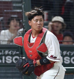【広島】清水、右手骨折
