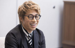 田村淳さん、鰻屋で帽子を被ったまま食事　その様子をSNSにうｐして批判続出 → 「第三者のヒマナー警察がうるさい♪(´ε｀ )」