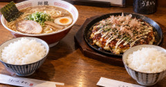 ラーメンにライス←わかる　お好み焼きにライス←ないわ