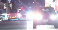 【悲報】ロービームなのにクッソ眩しい車あるでしょ