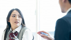 【悲報】娘「打ち上げ行くから5000円ちょうだい」親「中学生に5000円は贅沢すぎだろ💢」→議論勃発ｗｗｗｗ